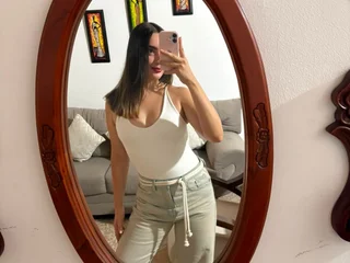 Zoe_Mills live cam video preview