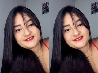 Bella_122 Petite webcam from Colombia