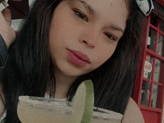 catalella_latina Petite webcam from Colombia