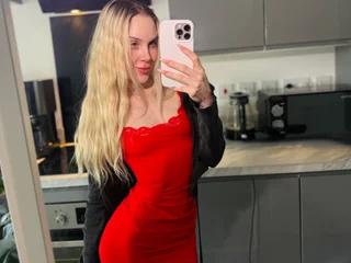 SofieSkye Romantic webcam from United Kingdom